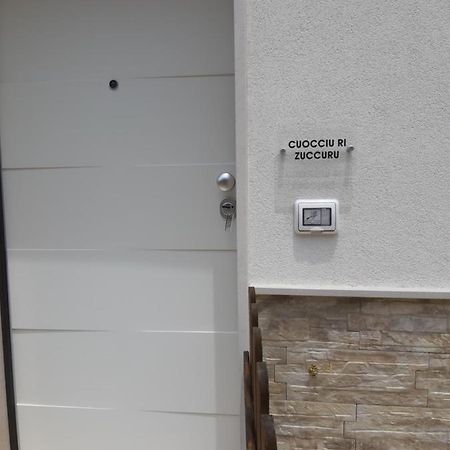 ホテル Cuocciu Ri Zuccuru シクリ エクステリア 写真